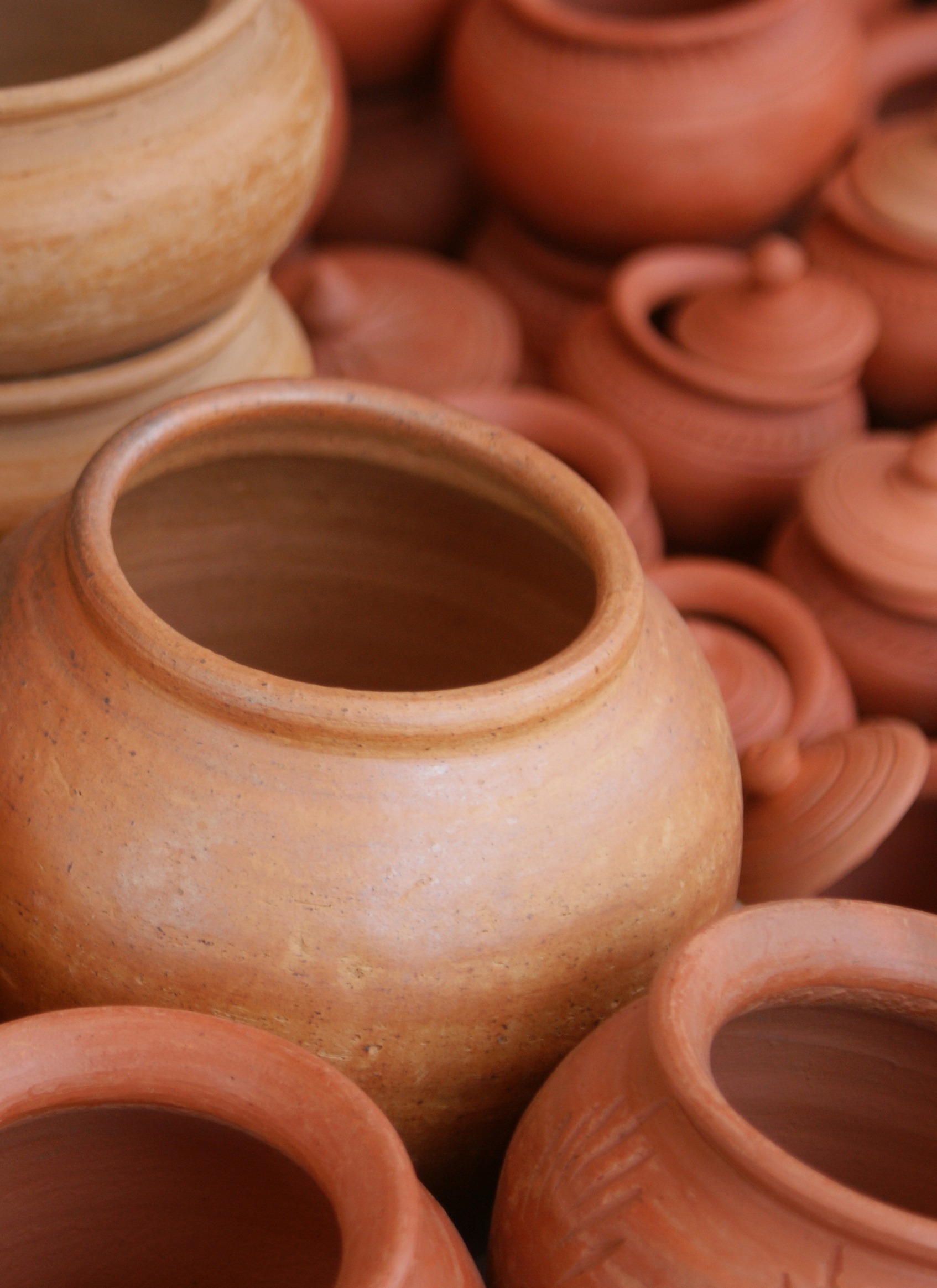 Clay pots, free public domain CC0 photo

More:

 View public domain image source here